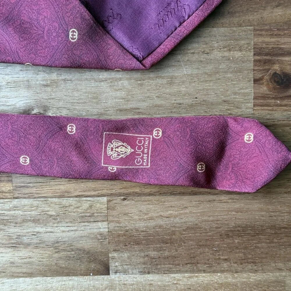 Vintage GUCCI Necktie GG Logo Silk Made In Italy Old Money Quiet Luxury Occasion